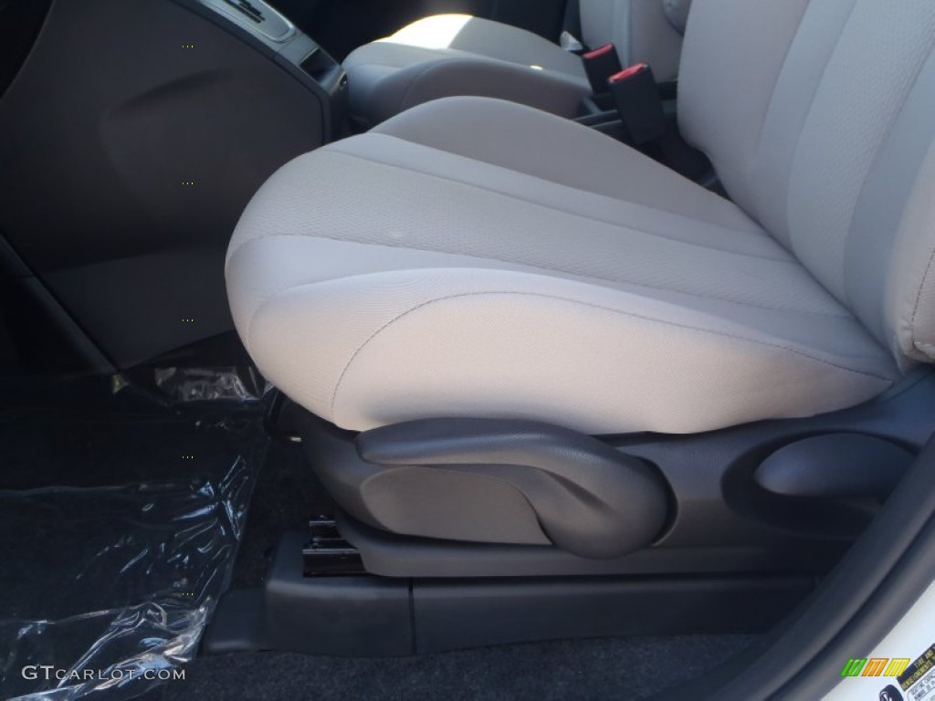 2013 MAZDA5 Sport - Crystal White Pearl / Sand photo #10