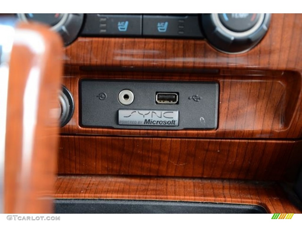 2010 F150 Lariat SuperCrew - Red Candy Metallic / Tan photo #32