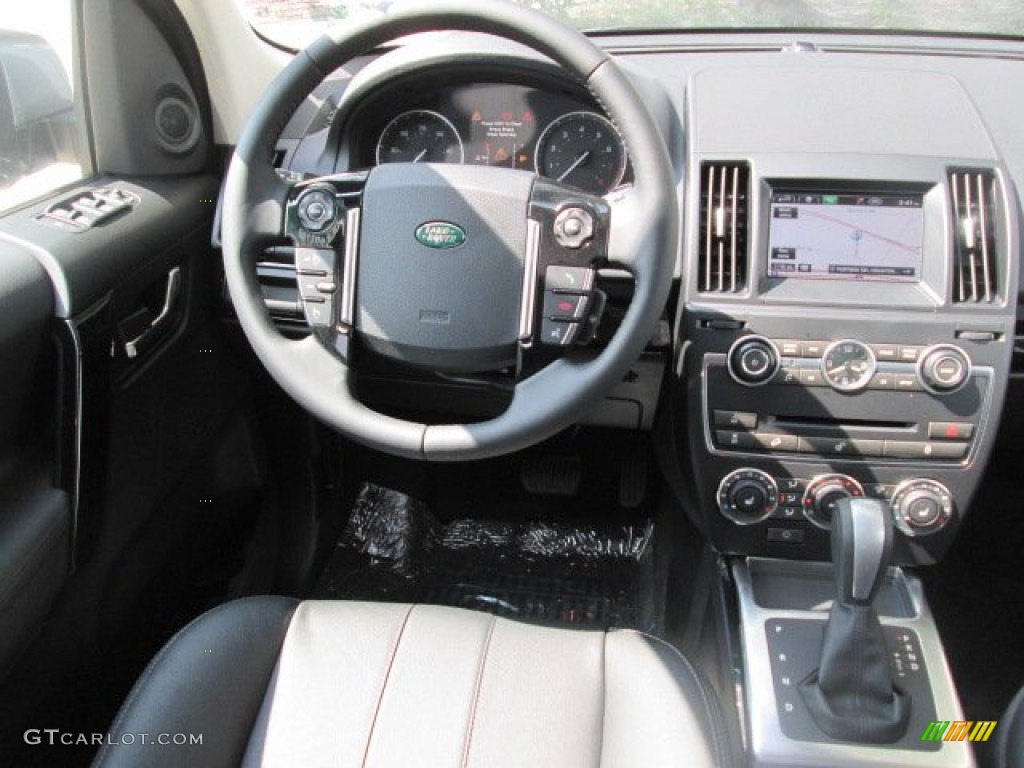 2013 Land Rover LR2 HSE Ebony Dashboard Photo #84814271
