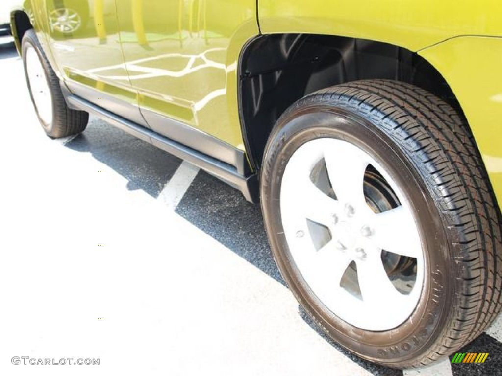 2012 Compass Sport - Rescue Green Metallic / Dark Slate Gray photo #5