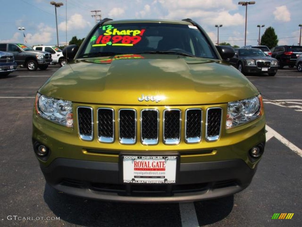 2012 Compass Sport - Rescue Green Metallic / Dark Slate Gray photo #7