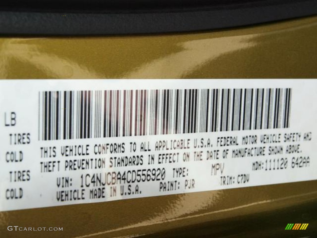 2012 Compass Sport - Rescue Green Metallic / Dark Slate Gray photo #16
