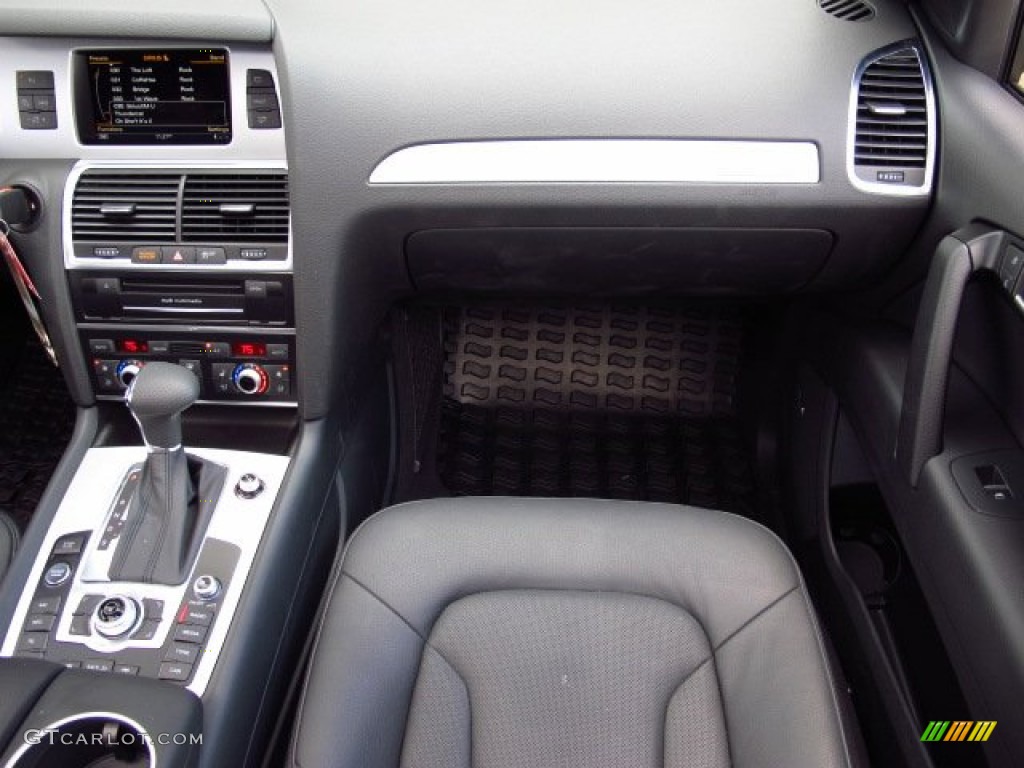 2014 Audi Q7 3.0 TDI quattro S Line Package Dashboard Photos