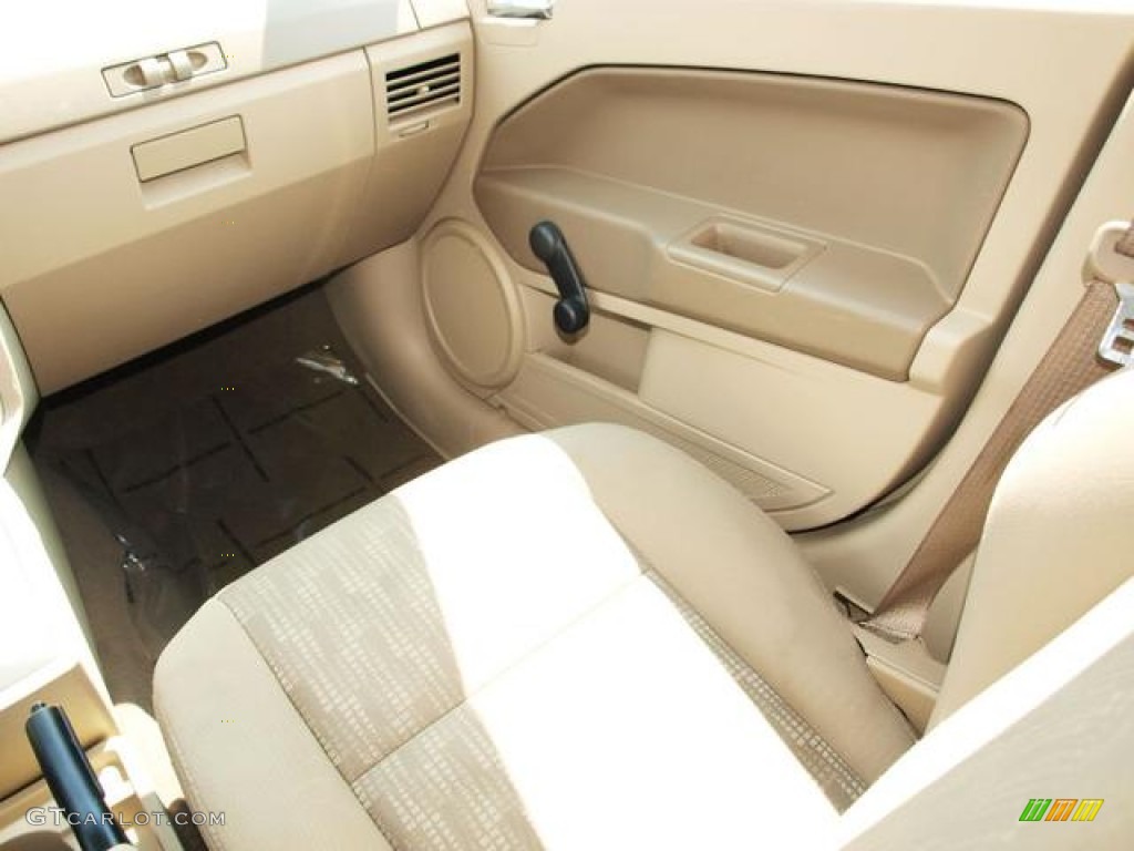 2008 Caliber SE - Light Khaki Metallic / Pastel Pebble Beige photo #12