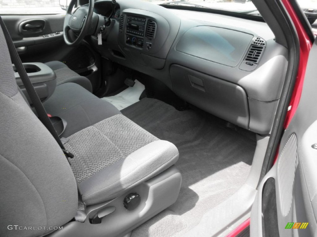 2004 F150 XLT Heritage SuperCab - Toreador Red Metallic / Heritage Graphite Grey photo #25