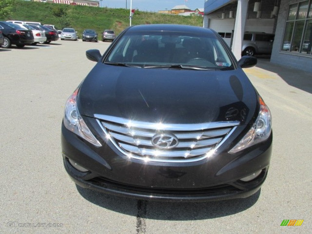 2011 Sonata SE - Midnight Black / Black photo #4