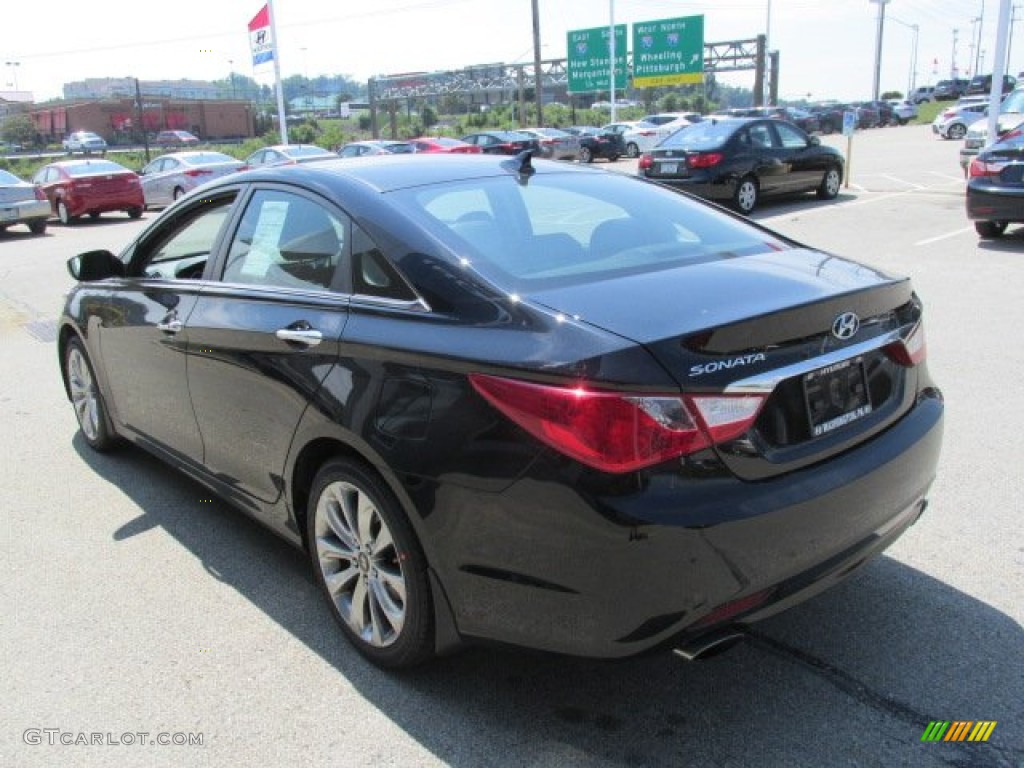 2011 Sonata SE - Midnight Black / Black photo #7