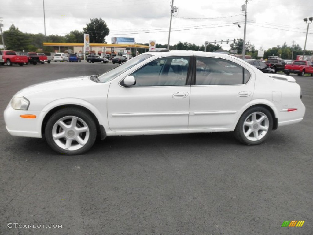 2000 Maxima SE - Icelandic Pearl / Frost photo #4