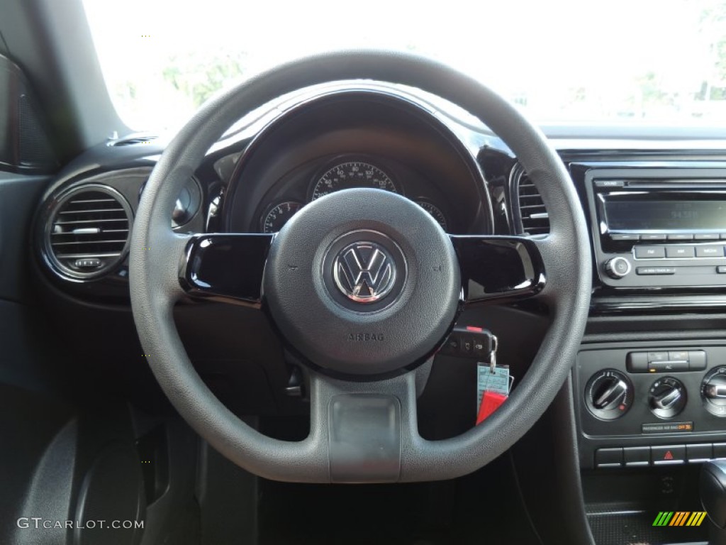 2012 Volkswagen Beetle 2.5L Titan Black Steering Wheel Photo #84820188