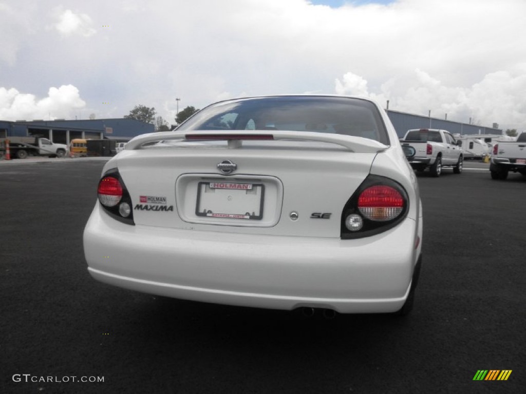 2000 Maxima SE - Icelandic Pearl / Frost photo #25