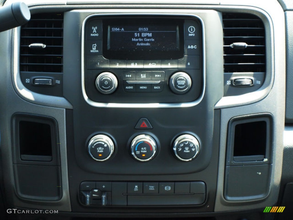 2013 Ram 3500 Tradesman Crew Cab 4x4 Dually Controls Photo #84822081