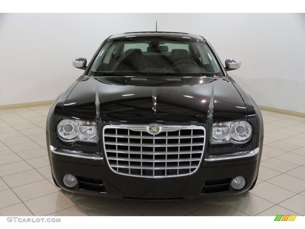 2008 300 C HEMI AWD - Brilliant Black Crystal Pearl / Dark Slate Gray photo #2