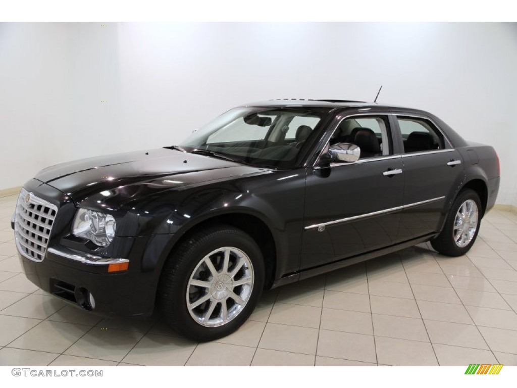 2008 300 C HEMI AWD - Brilliant Black Crystal Pearl / Dark Slate Gray photo #3