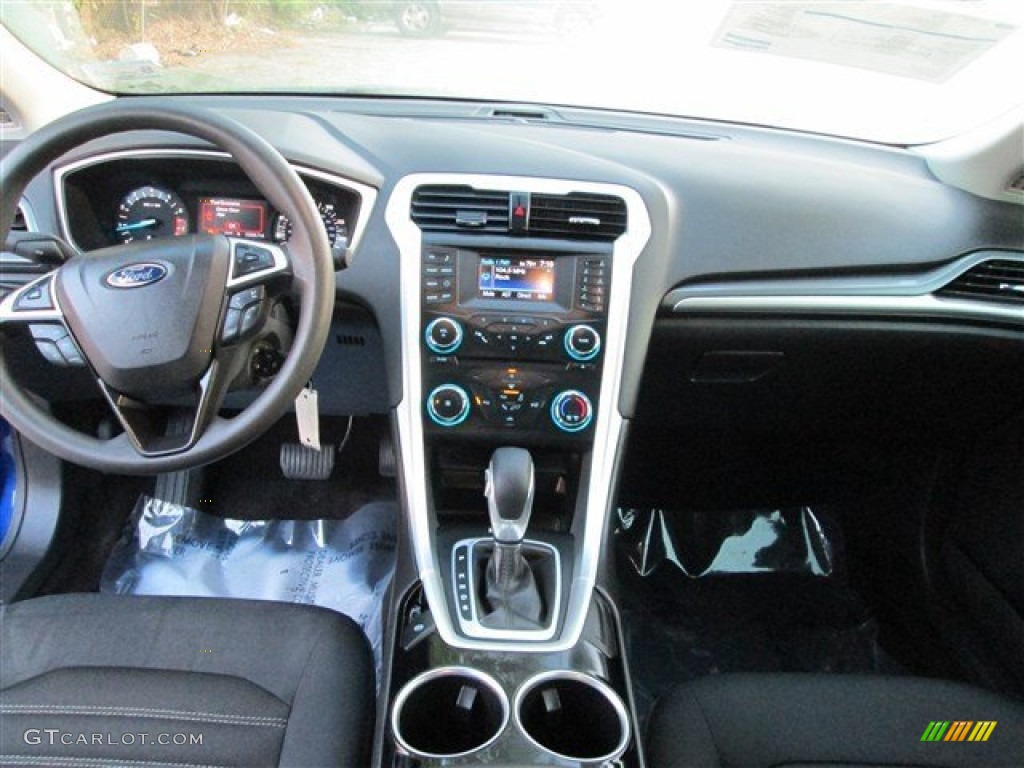 2013 Fusion SE - Deep Impact Blue Metallic / Charcoal Black photo #10