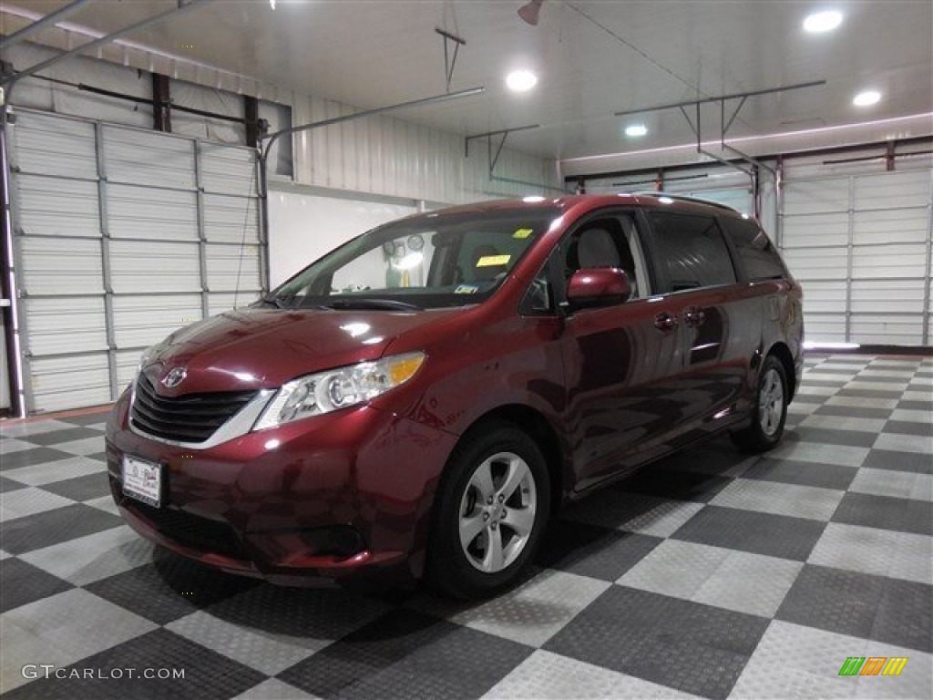 2012 Sienna LE - Salsa Red Pearl / Light Gray photo #3