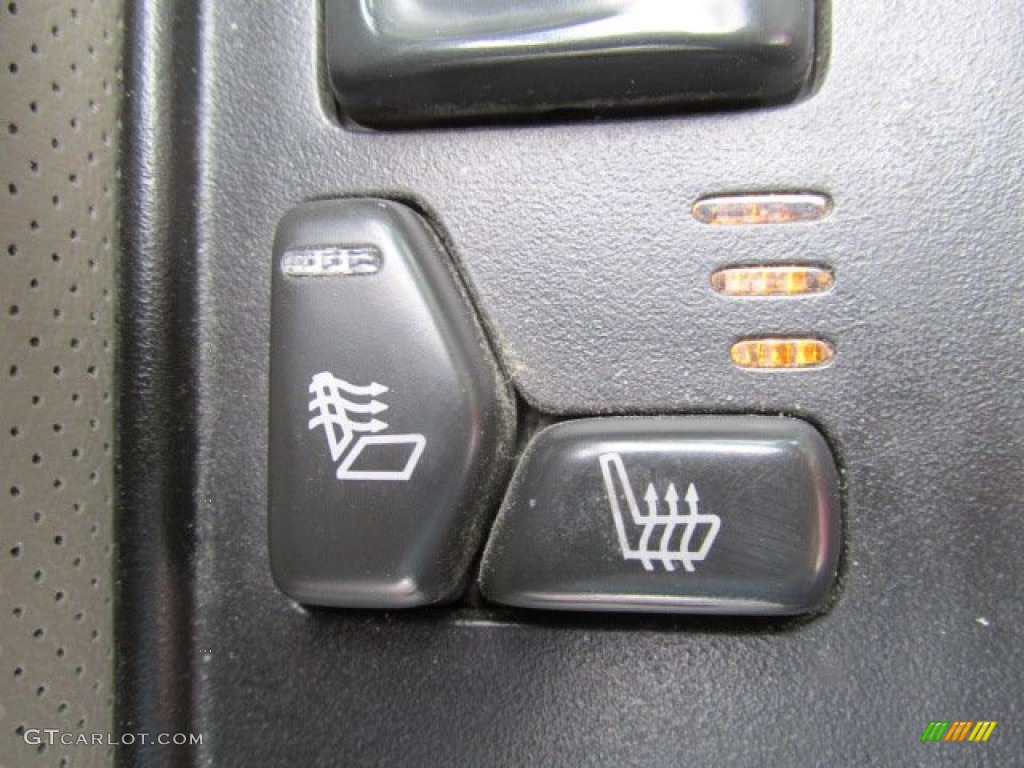 2002 Oldsmobile Bravada AWD Controls Photo #84831567