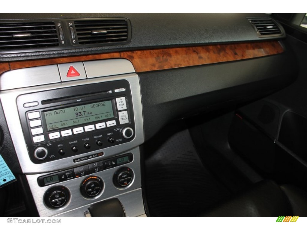 2008 Passat Lux Sedan - Reflex Silver / Black photo #18