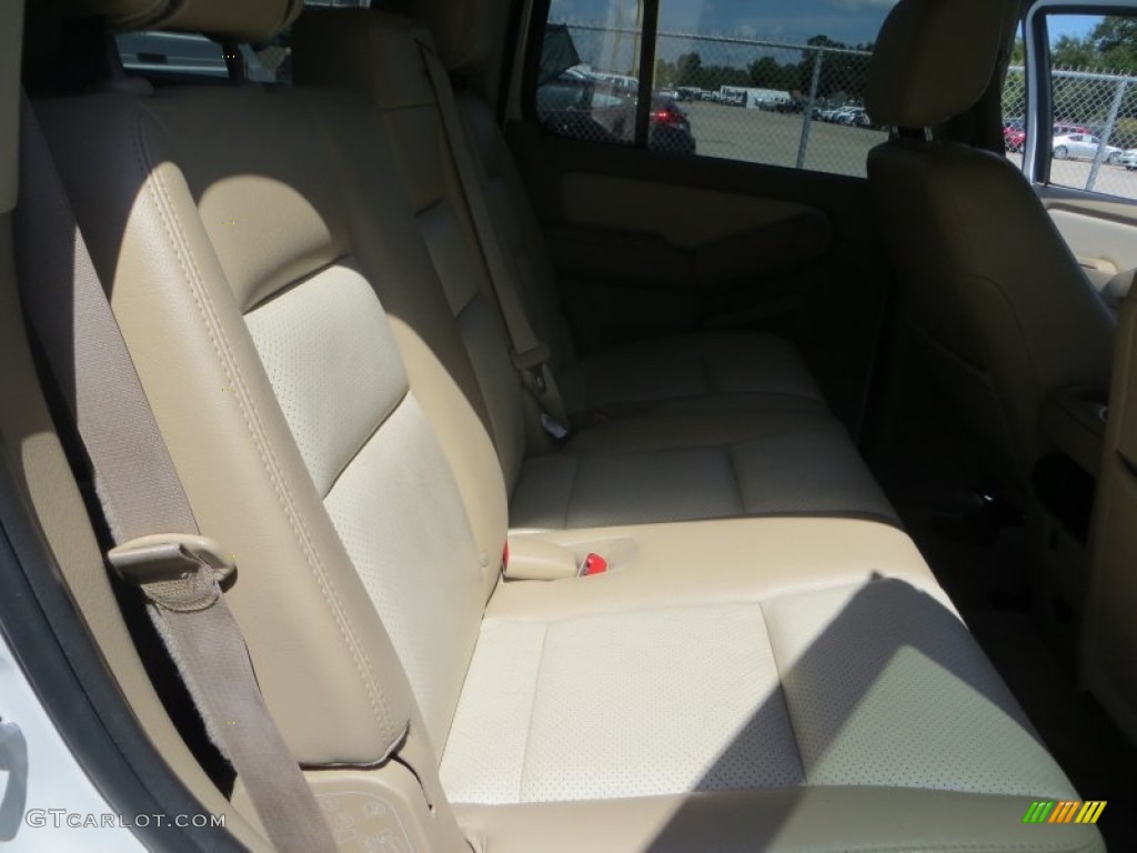 2008 Mountaineer  - White Suede / Camel photo #23