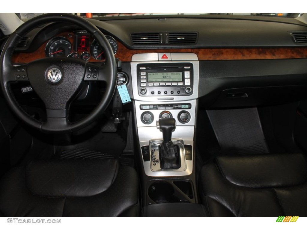 2008 Passat Lux Sedan - Reflex Silver / Black photo #37