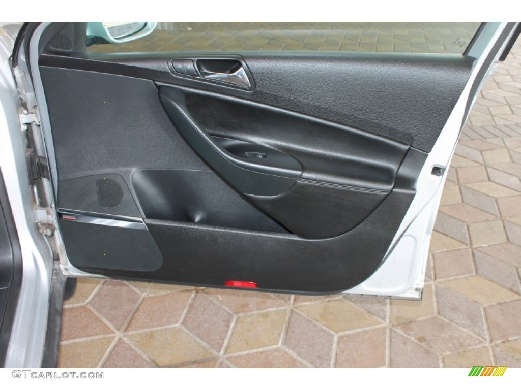 2008 Passat Lux Sedan - Reflex Silver / Black photo #43