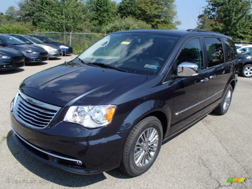 Maximum Steel Metallic 2014 Chrysler Town & Country Touring-L Exterior Photo #84834228