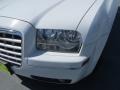 Bright White - 300 Touring Photo No. 9
