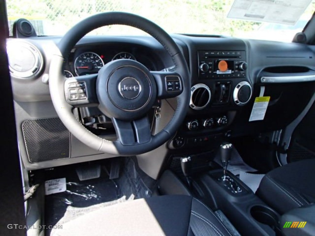 2014 Jeep Wrangler Unlimited Sahara 4x4 Black Dashboard Photo #84835791