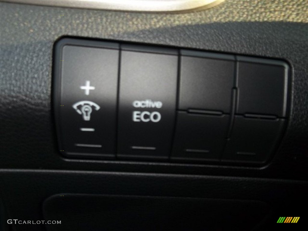 2013 Elantra GT - Silver / Black photo #23