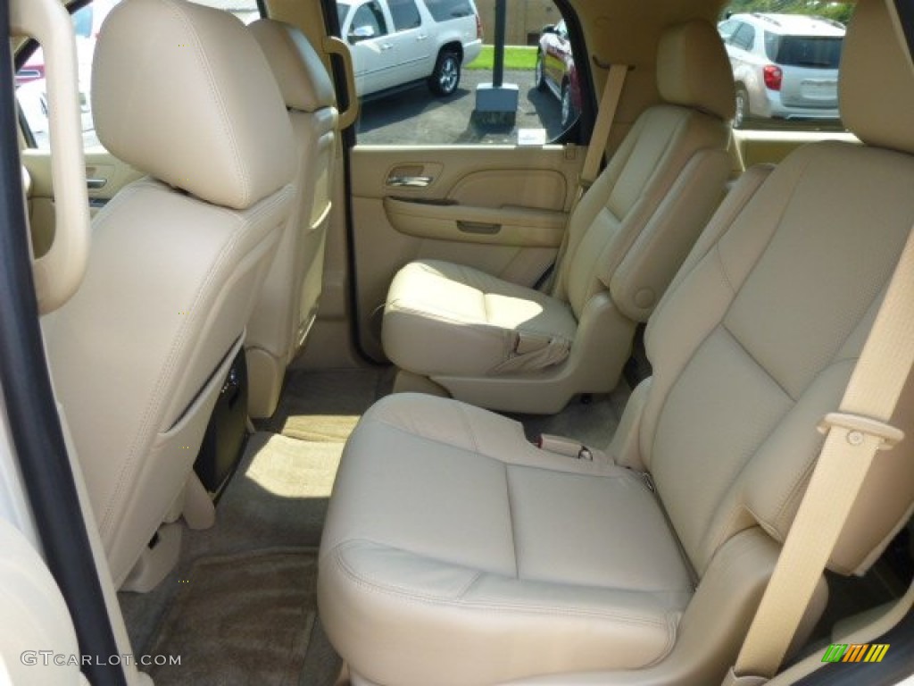 2014 Cadillac Escalade Luxury AWD Rear Seat Photo #84839544