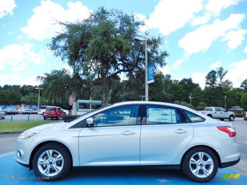Ingot Silver 2014 Ford Focus SE Sedan Exterior Photo #84841086