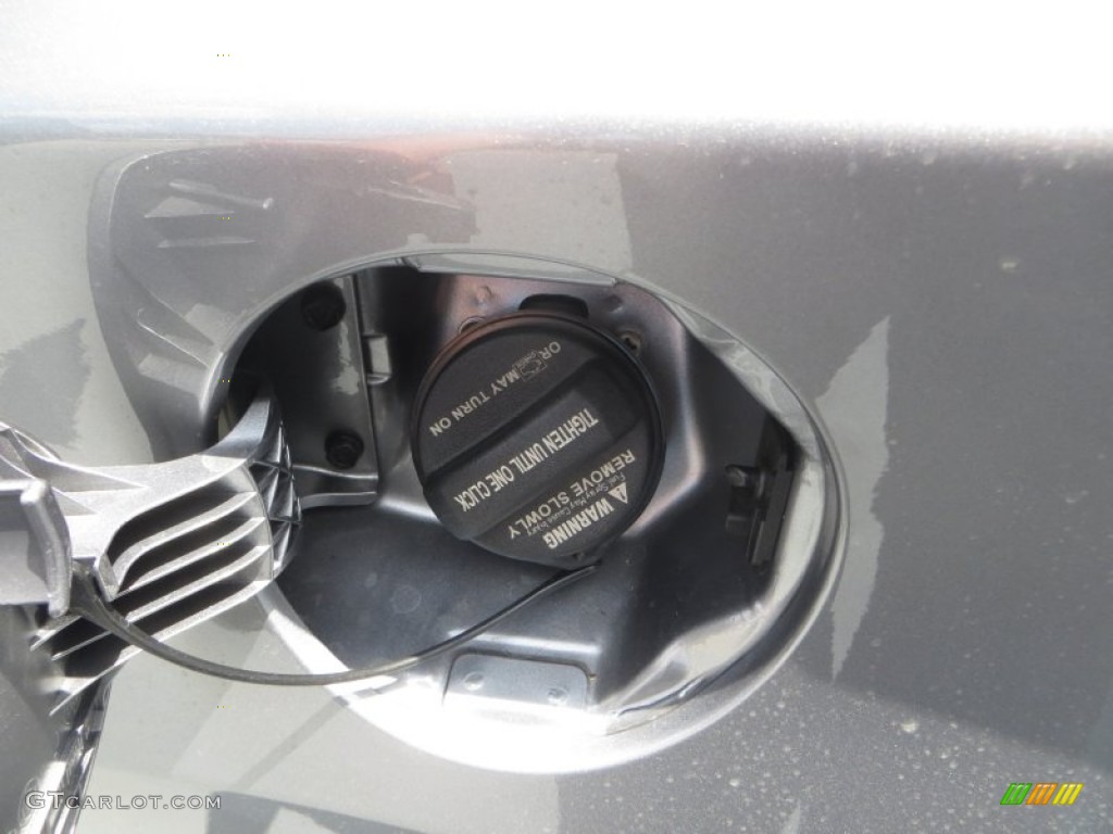 2013 Elantra GLS - Titanium Gray Metallic / Gray photo #15