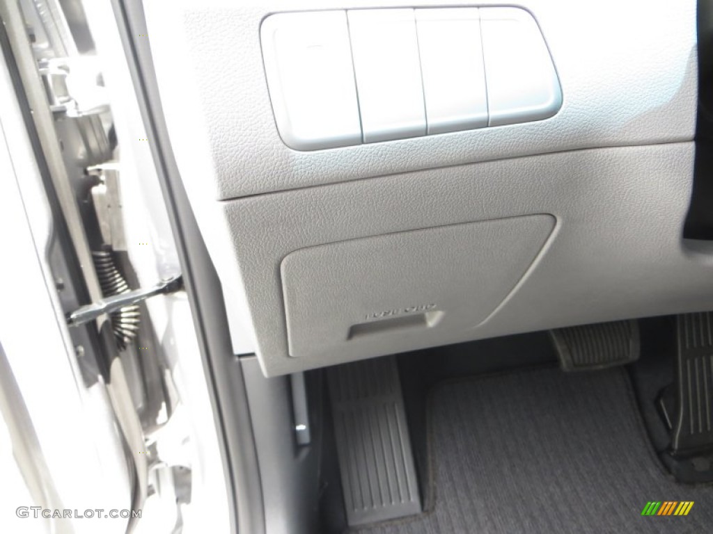 2013 Elantra GLS - Titanium Gray Metallic / Gray photo #30