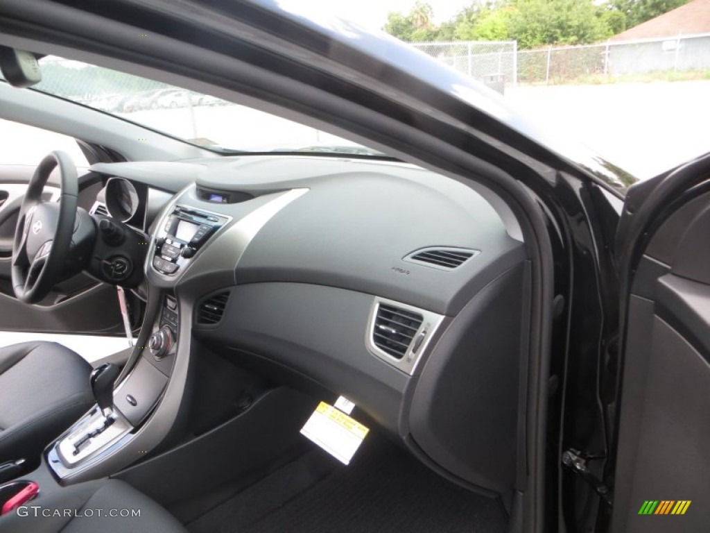 2013 Elantra Limited - Black / Black photo #18