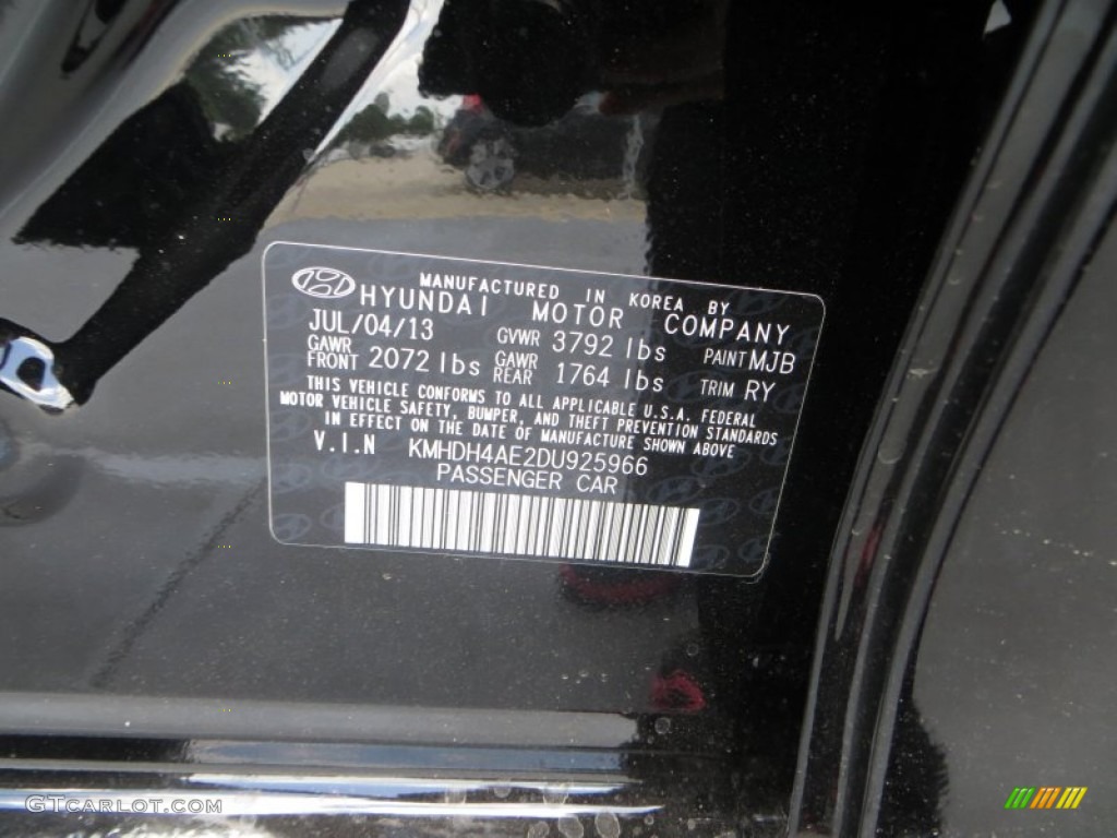 2013 Elantra Limited - Black / Black photo #34