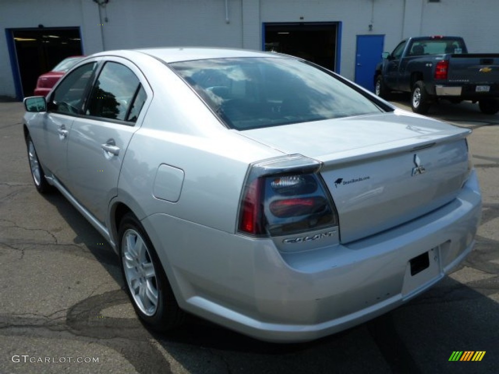 2006 Galant SE - Liquid Silver Metallic / Black photo #5