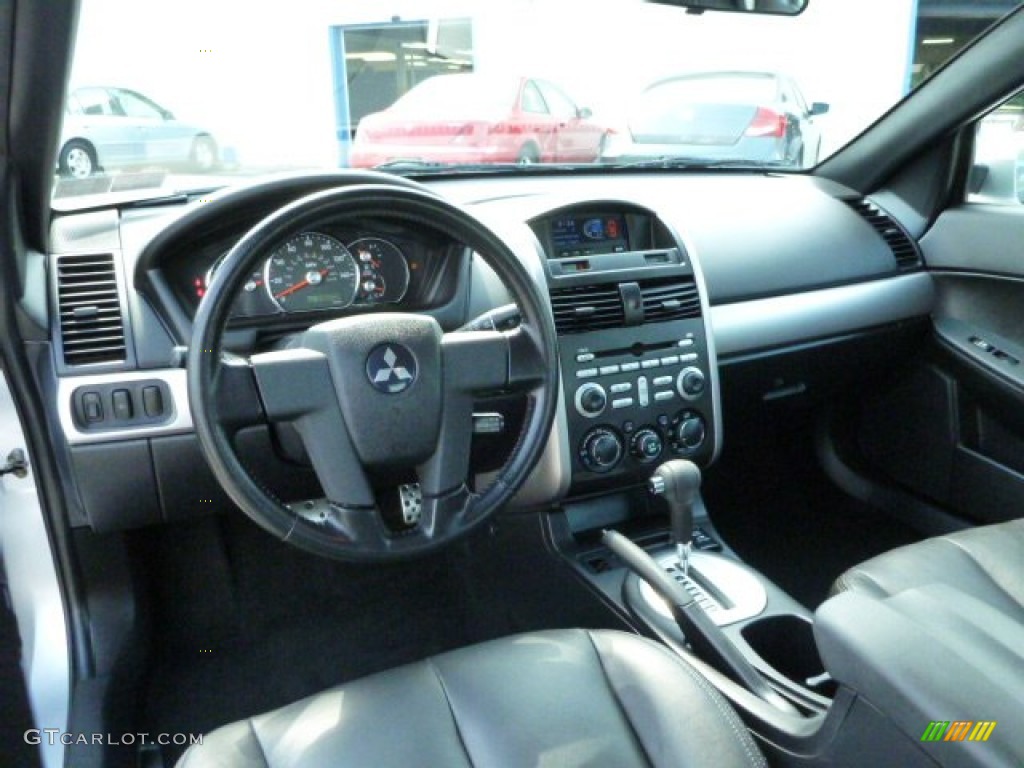 2006 Galant SE - Liquid Silver Metallic / Black photo #12