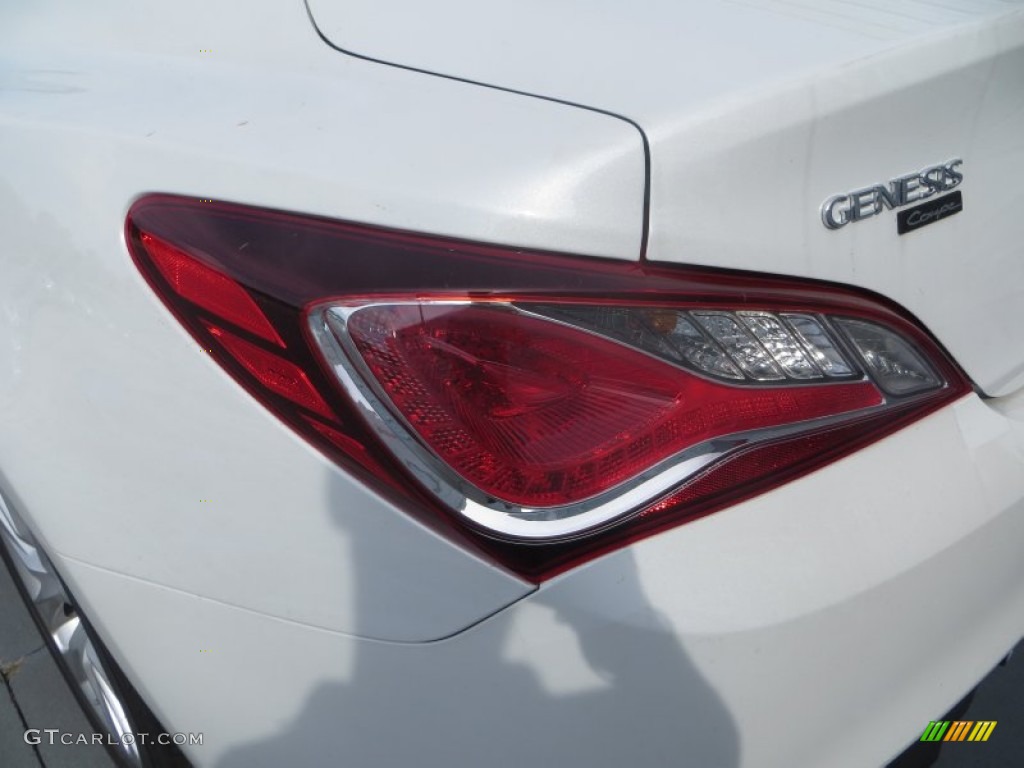2013 Genesis Coupe 2.0T Premium - White Satin Pearl / Gray Leather/Gray Cloth photo #11