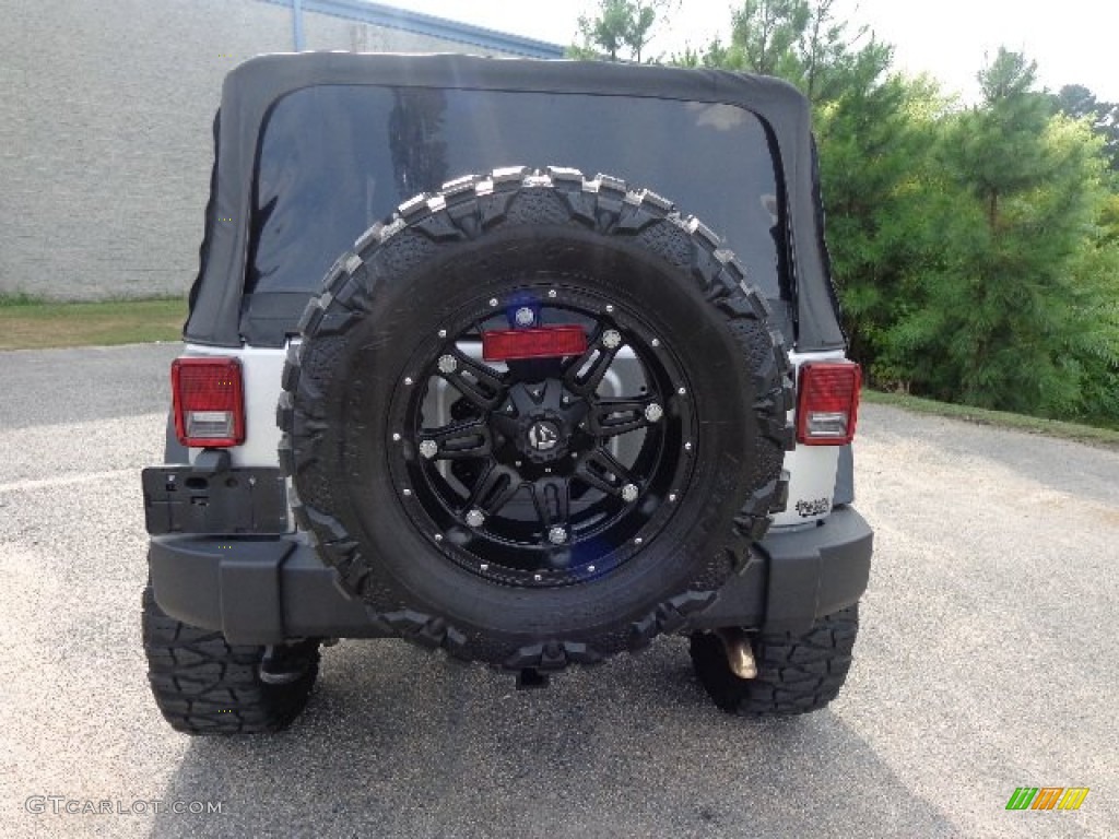 2011 Wrangler Sport 4x4 - Bright Silver Metallic / Black photo #13