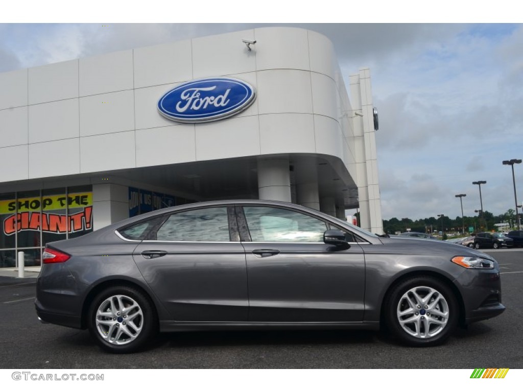 2014 Fusion SE - Sterling Gray / Charcoal Black photo #2