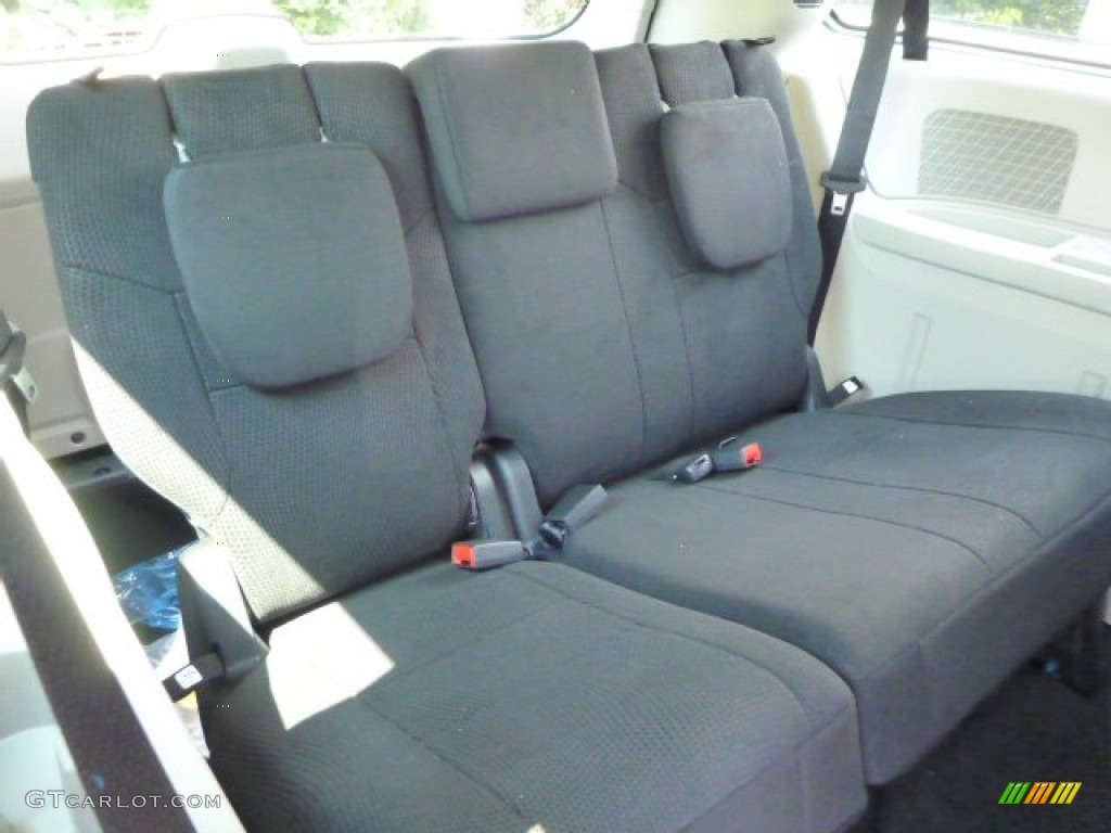 2014 Dodge Grand Caravan American Value Package Rear Seat Photo #84857112