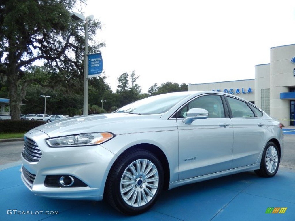 2013 Fusion Hybrid SE - Ingot Silver Metallic / Dune photo #1