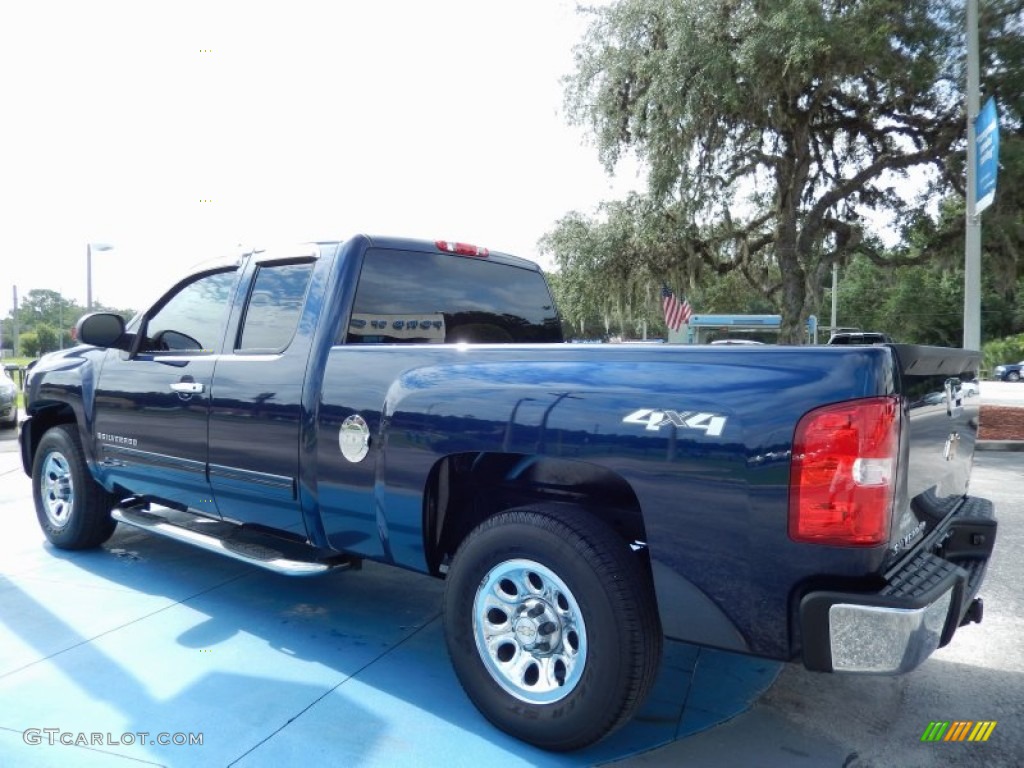 2009 Silverado 1500 LS Extended Cab 4x4 - Imperial Blue Metallic / Dark Titanium photo #3