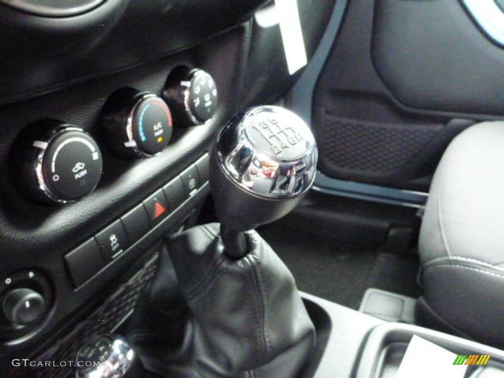 2014 Jeep Wrangler Rubicon 4x4 6 Speed Manual Transmission Photo #84862766