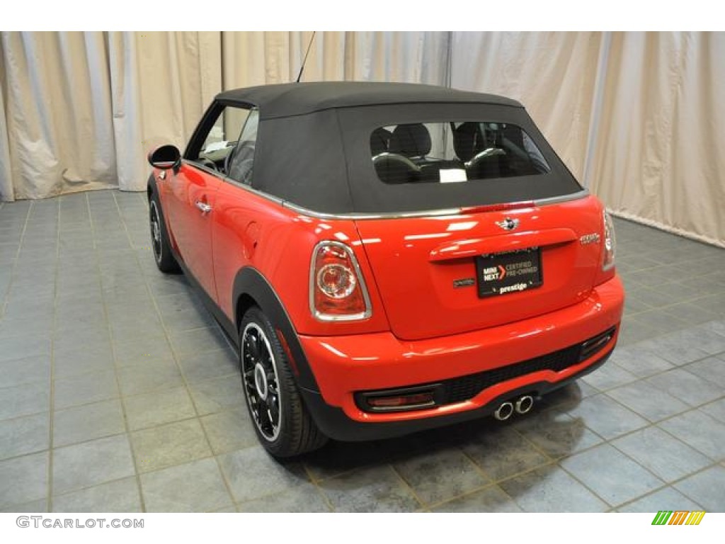 2013 Cooper S Convertible - Chili Red / Carbon Black photo #18