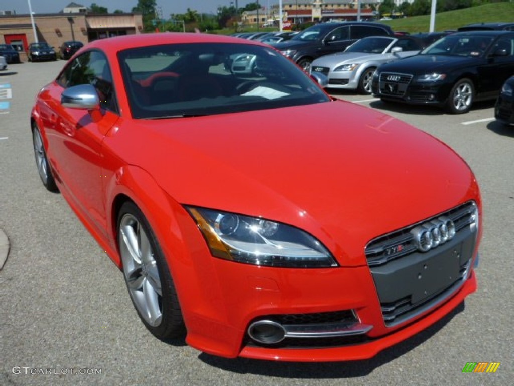 2013 TT S 2.0T quattro Coupe - Misano Red Pearl Effect / Black/Magma Red photo #9