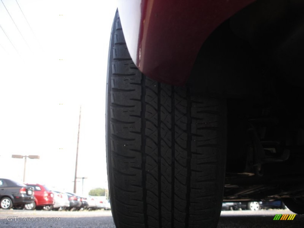 2009 HHR LS - Cardinal Red Metallic / Ebony photo #24
