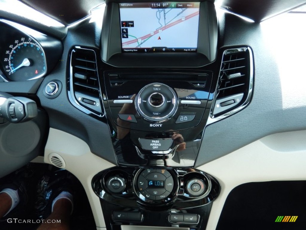 2014 Ford Fiesta Titanium Sedan Controls Photo #84865375
