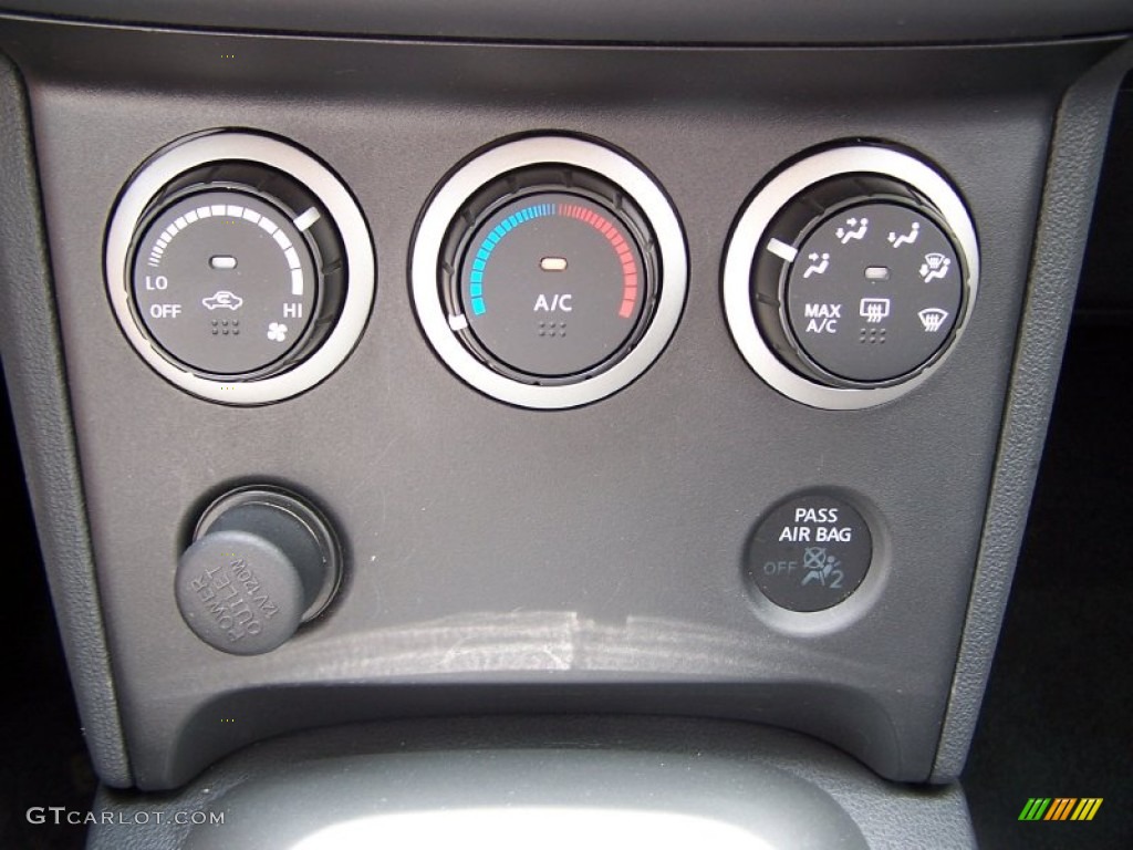 2011 Rogue S - Silver Ice Metallic / Gray photo #18