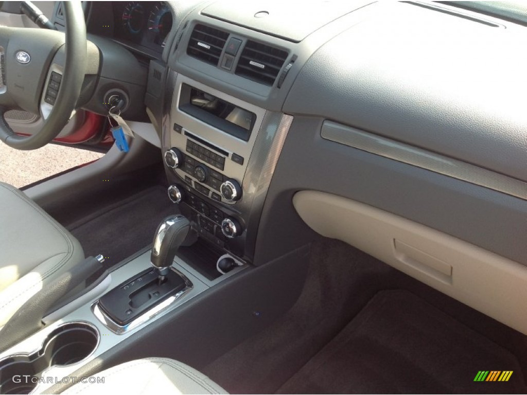 2010 Fusion SEL V6 - Red Candy Metallic / Charcoal Black photo #20