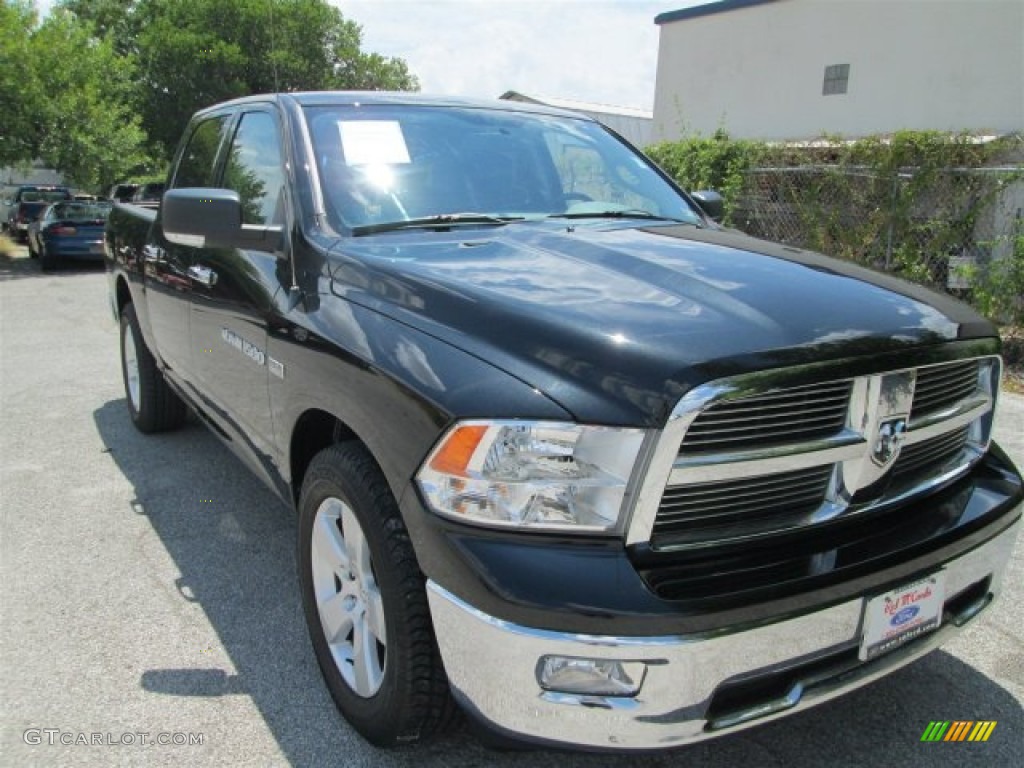 2011 Ram 1500 Lone Star Crew Cab - Brilliant Black Crystal Pearl / Dark Slate Gray/Medium Graystone photo #1